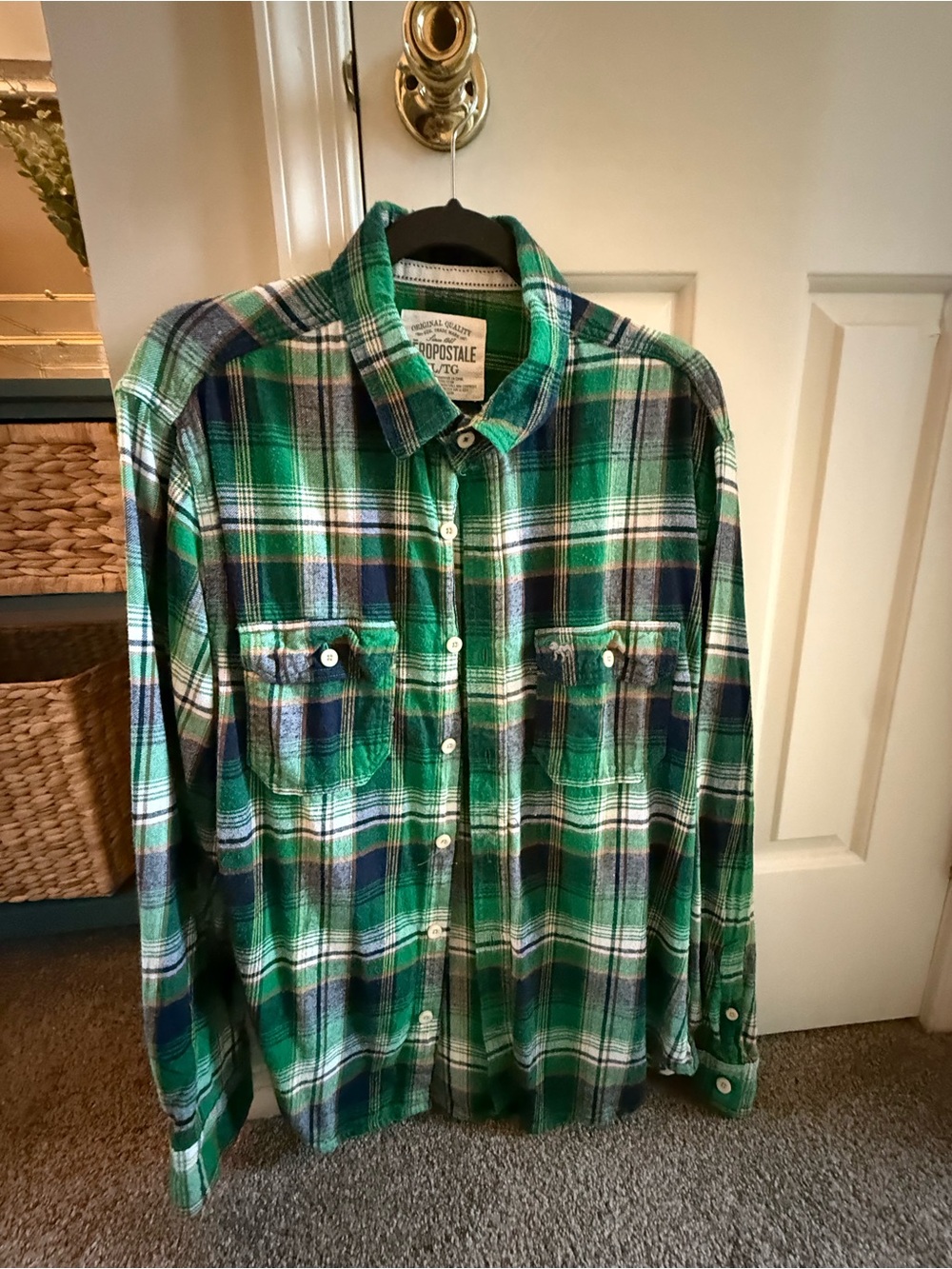 Aeropostale Men's Green and Navy Plaid Button-Down Shirt